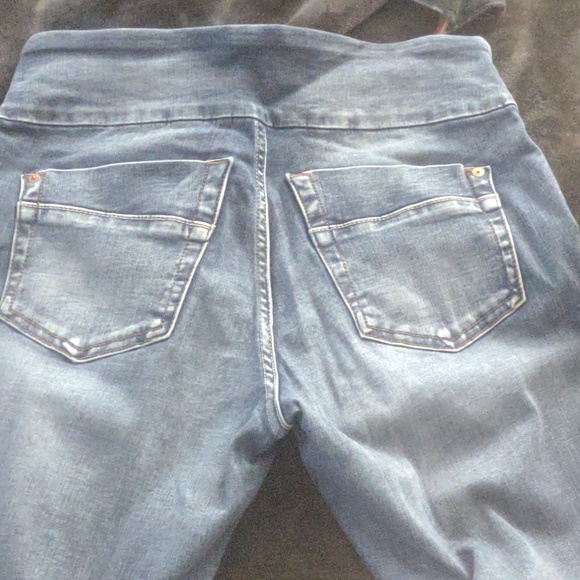 Jeans - Picture 2 of 4